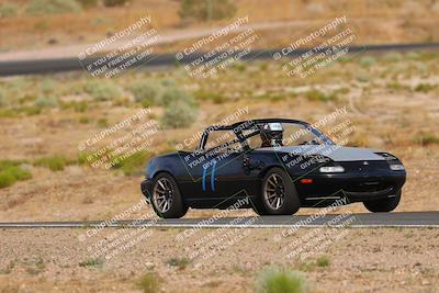 media/Jun-01-2025-CalClub SCCA (Sun) [[eae223c5dd]]/Group 1/Track Event 5/